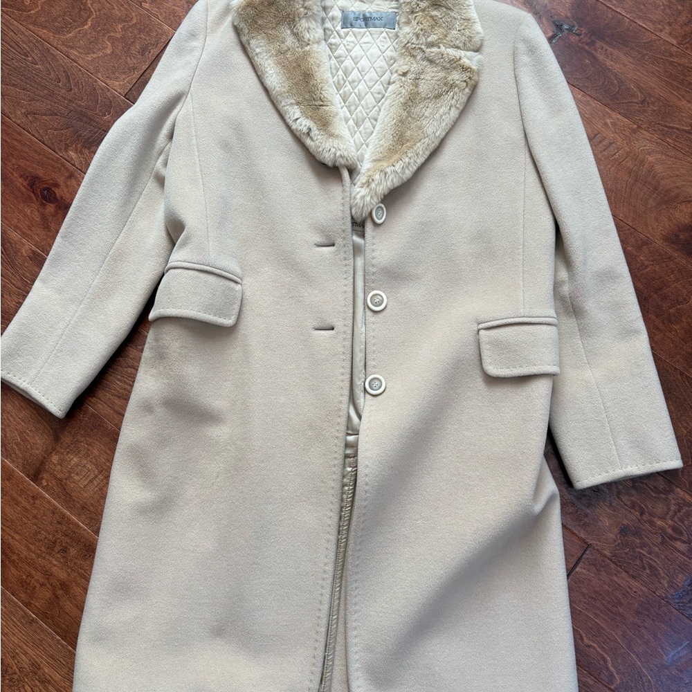 SPORTMAX Virgin Wool/Cashmere Coat with Luxurious Angora Rabbit Fur Collar